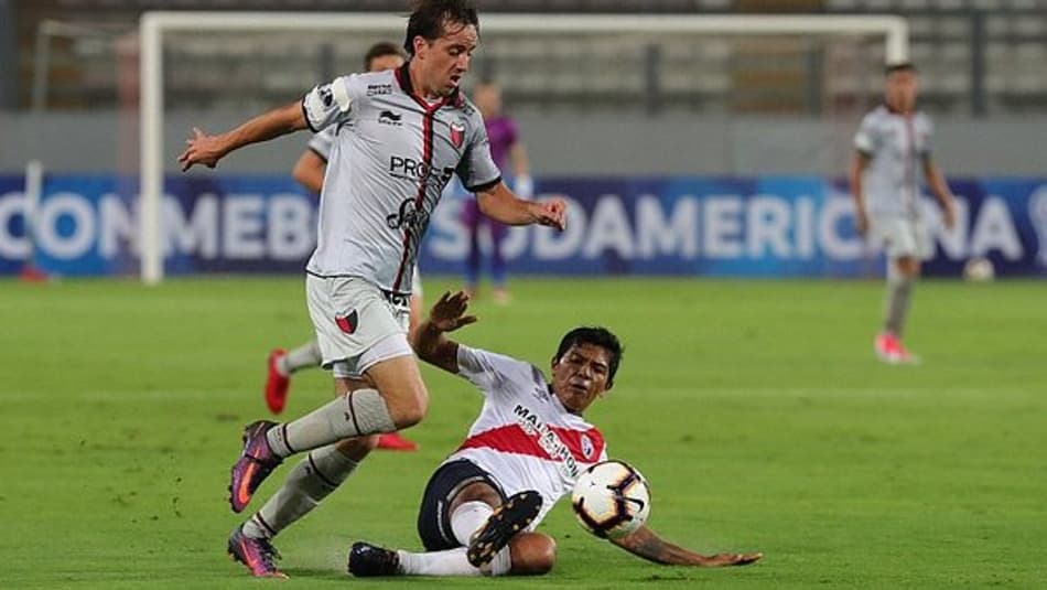 Sem piedade, Colón massacra o Deportivo Municipal fora de casa