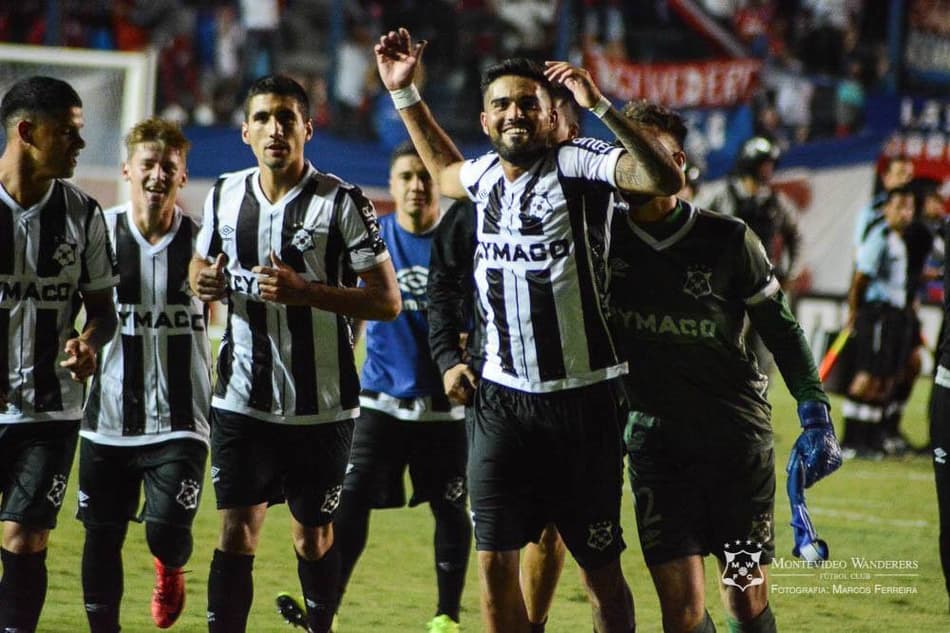 Em alta no Uruguai, Montevideo Wanderers recebe o Sport Huancayo