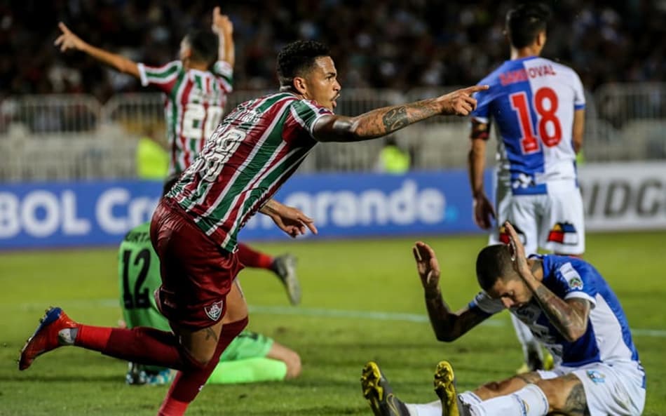 Luciano vira ‘artilheiro internacional’ e dobra número de gols em 2019