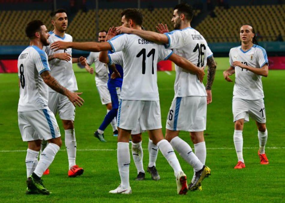 Com Arrascaeta no banco, Uruguai goleia Usbequistão na China Cup