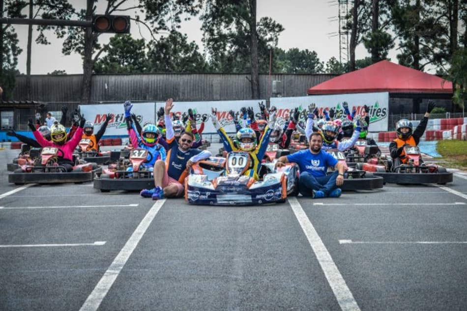 Um campeonato de kart só para mulheres: Karteiras estreia na Granja Viana