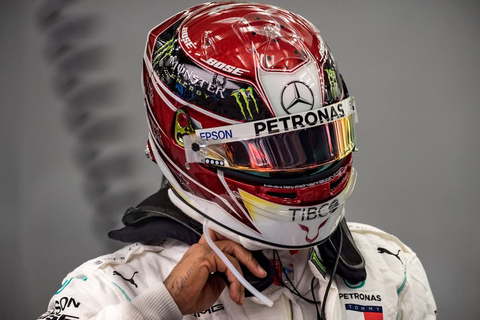 Hamilton prevê uma “disputa acirrada” contra a Ferrari no Bahrein