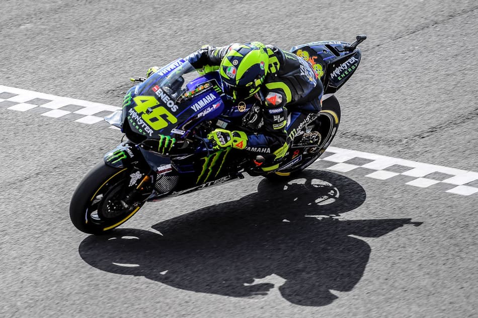 20 anos: Rossi estreava na MotoGP com Honda de Doohan, volta mais rápida… e queda