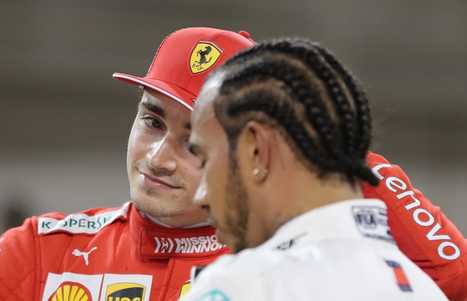 Hamilton promete “grande batalha” com a Ferrari no Bahrein