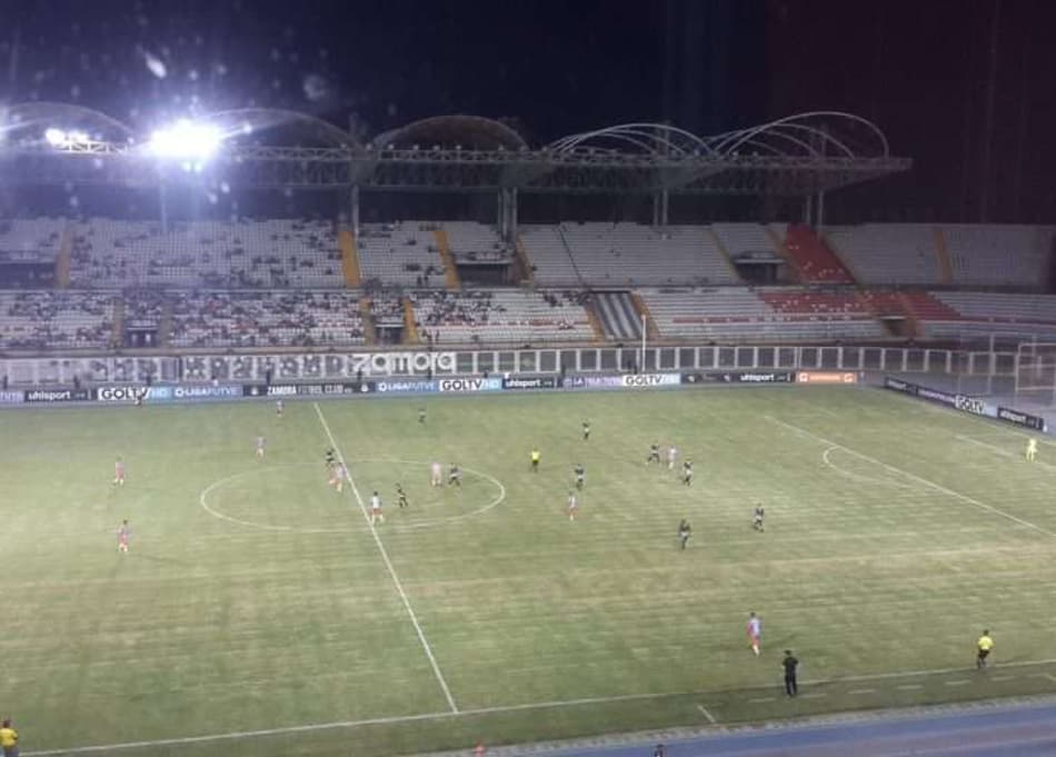 Na Venezuela, partida é interrompida com o placar em 2 a 0 e acaba sendo novamente disputada; Entenda