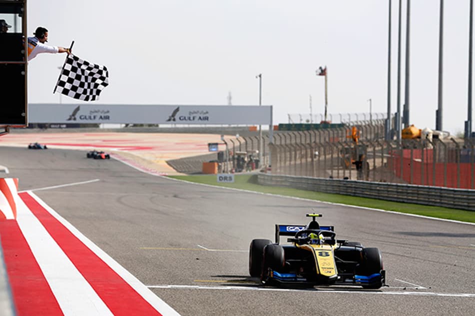 F2: Luca Ghiotto arrisca fazer pit-stop para vencer a segunda corrida no Bahrein
