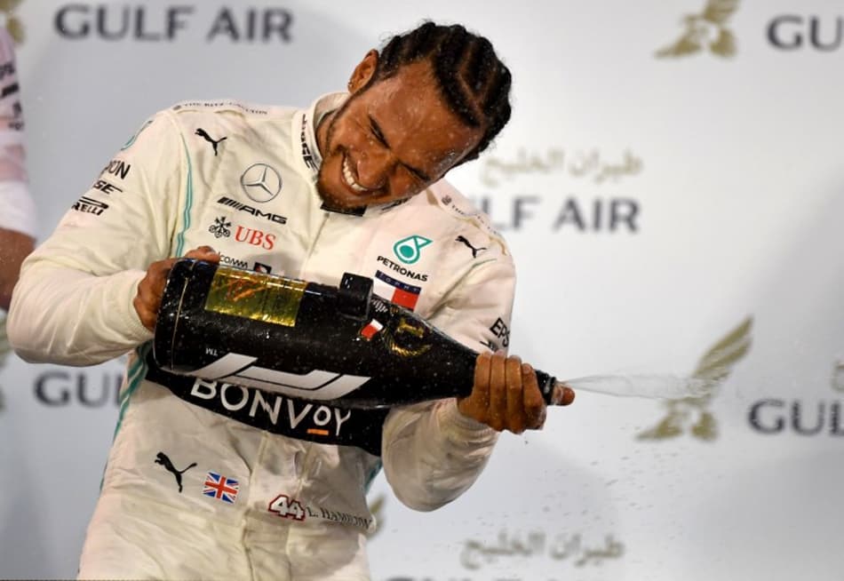 Hamilton supera Schumacher e se torna o piloto de F1 mais bem pago de todos os tempos