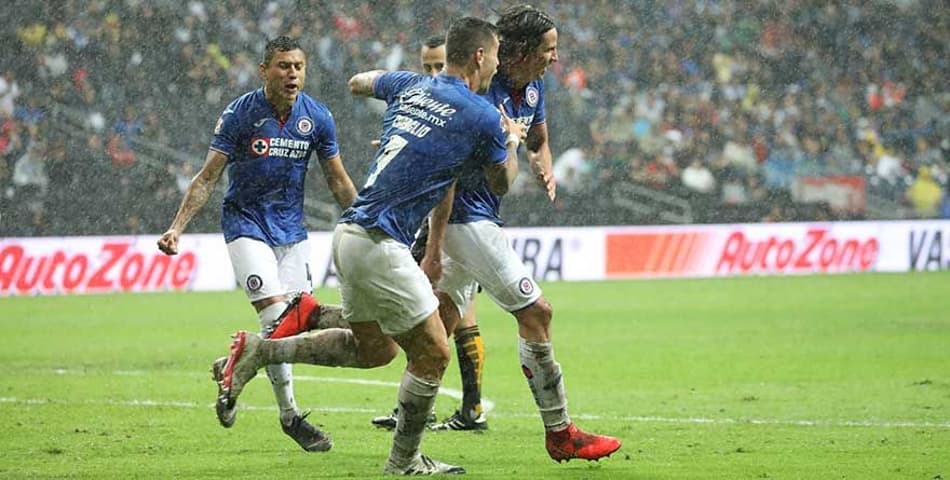 Liga MX: Chivas em crise e Necaxa e Cruz Azul no G-8