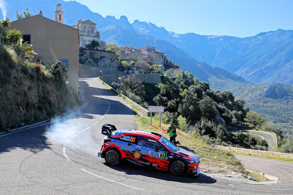 Neuville garante vitória dramática na Córsega e assume liderança do WRC