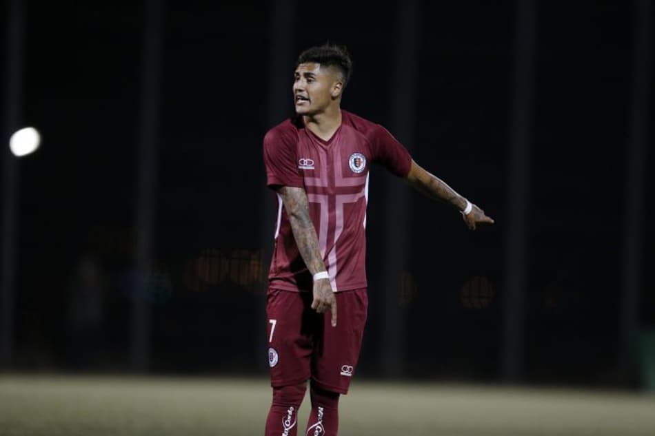 Revelação chilena descarta briga com Valdivia e explica a saída do Colo-Colo