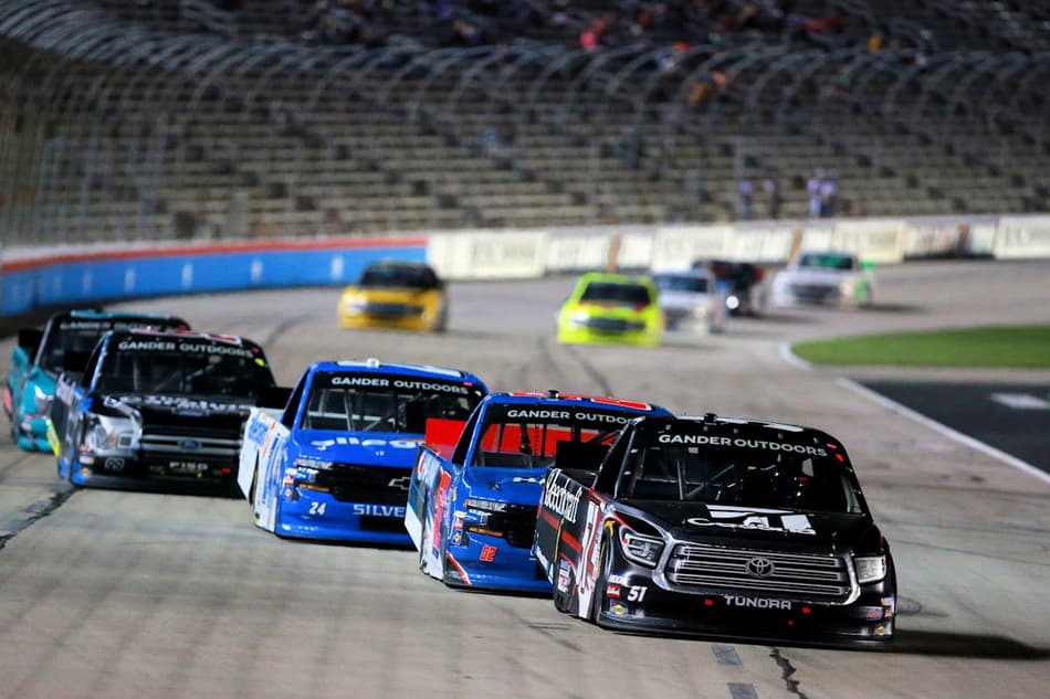 No Texas, Kyle Busch vence a quarta corrida consecutiva da Truck Series
