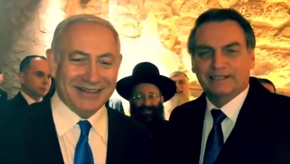 Ao lado de Bolsonaro, primeiro ministro israelense faz convite a Neymar e Medina, que respondem