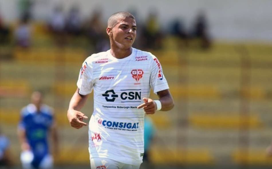 Fluminense contrata atacante Ramires para a equipe Sub-20
