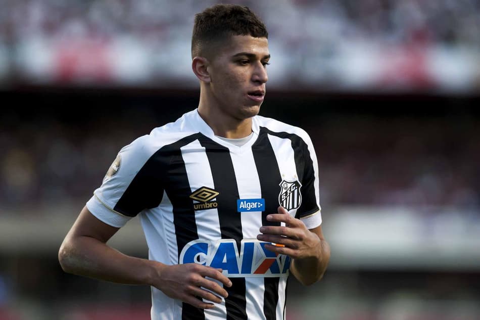 São Paulo chega a acordo por Vitor Bueno, mas ainda depende da janela