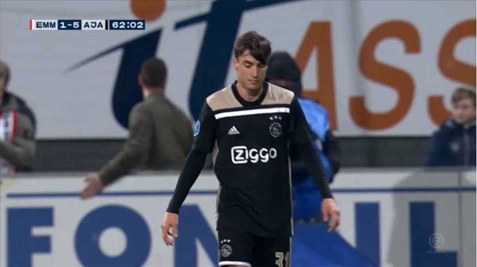 VÍDEO: Tagliafico faz gol contra incrível em vitória do Ajax