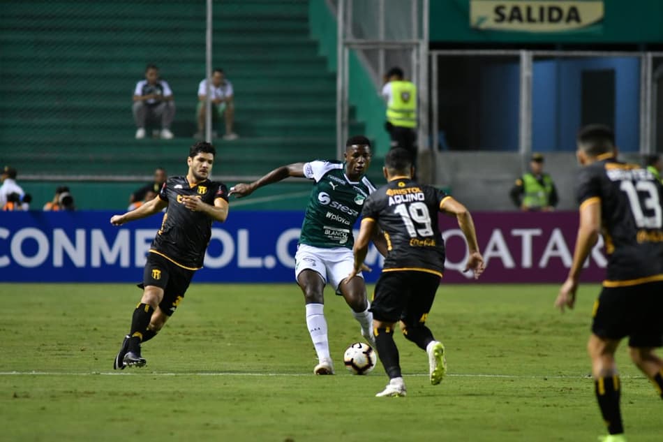 Em jogo com três expulsões, Deportivo Cali derrota o Guaraní