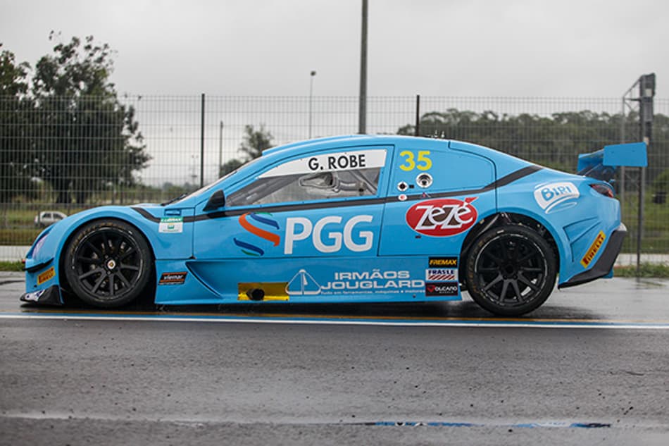 #Stock Light: #Piloto da casa e campeão, Gabriel Robe domina sexta no Velopark