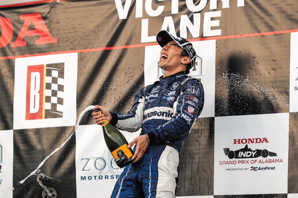 Takuma Sato vence depois de performance quase impecável no Barber