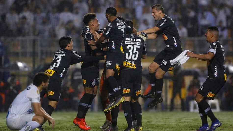 LANCE! Espresso: O acuado Corinthians sobreviveu e eliminou o melhor time do Paulistão