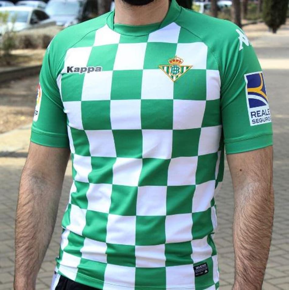 Betis lança camisa quadriculada feita com material reciclado; saiba detalhes