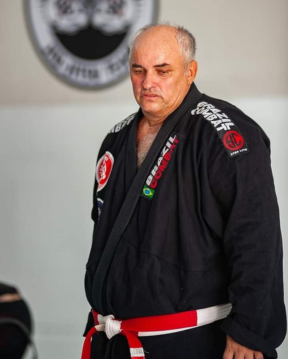 Caquinha (de quimono preto) é o líder da Top Brother e comentou a união com a Carlson Gracie (Foto: Ilan Pellenberg)