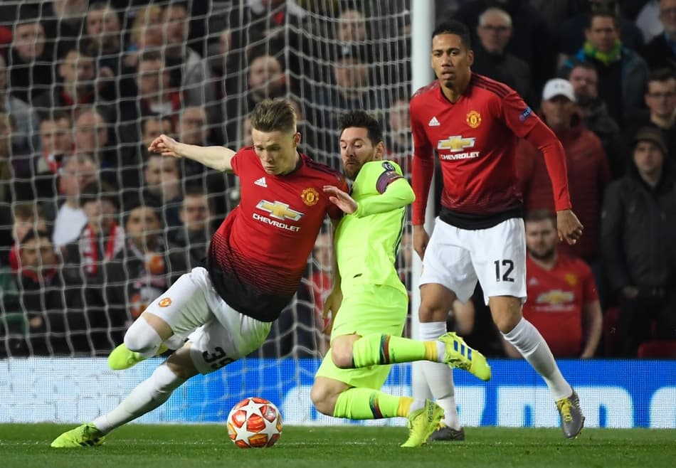 Piqué e Smalling comentam sobre o jogo vencido pelo Barça nesta quarta