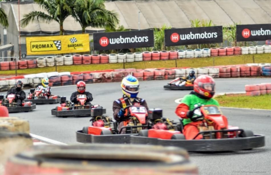 Super Metal Kart mistura rock e automobilismo na Granja Viana