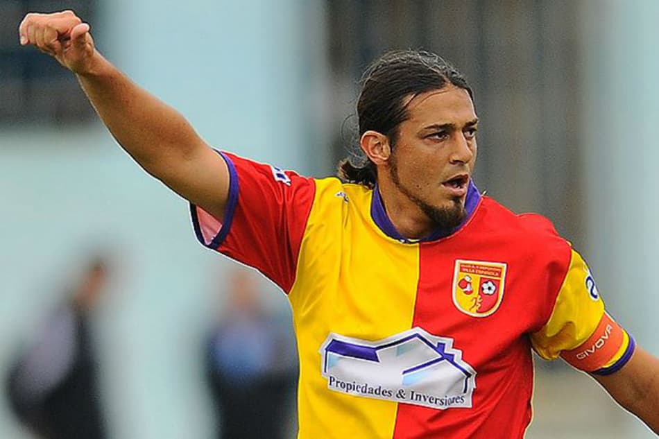 Conheça o jogador que é liberado dos jogos em dia de show da banda de rock favorita