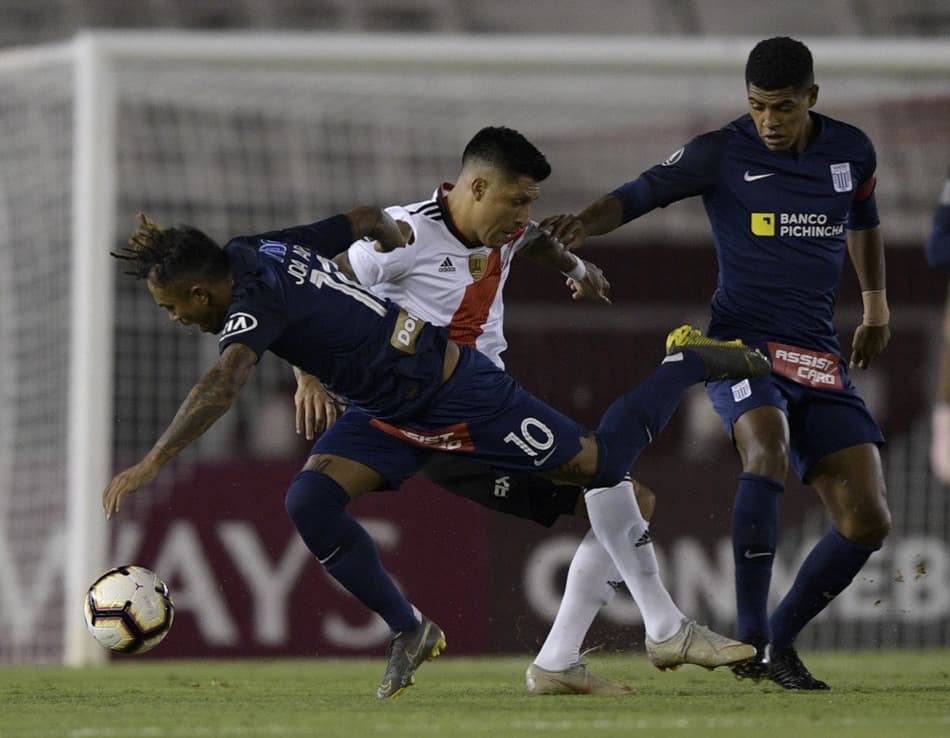 Pelo grupo do Inter, River Plate derrota o Alianza Lima no Monumental