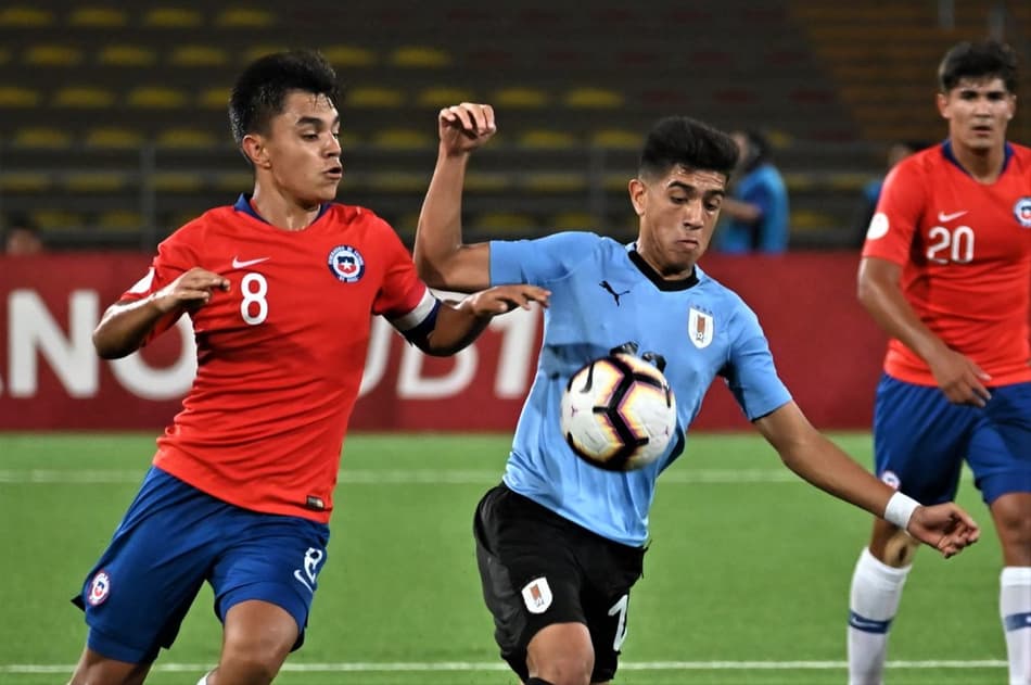 De virada, Chile goleia o Uruguai e está na Copa do Mundo Sub-17