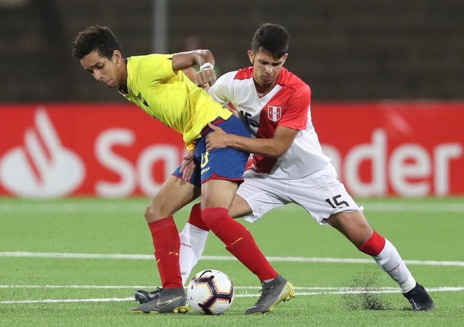 Equador abusa das chances perdidas, empata com o Peru e se complica no Sul-Americano