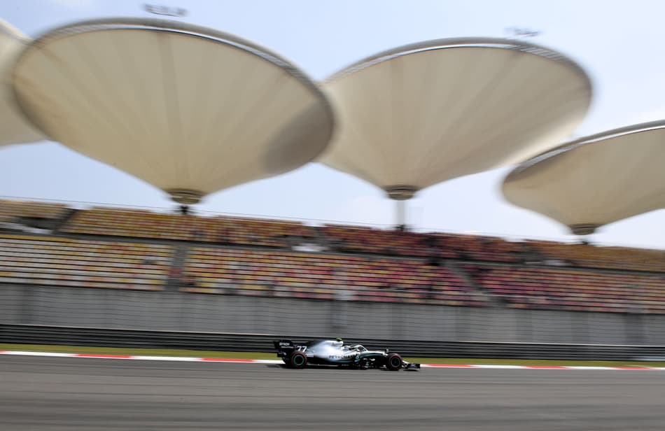 GP da China: Valtteri Bottas lidera o TL2 para a Mercedes em Xangai