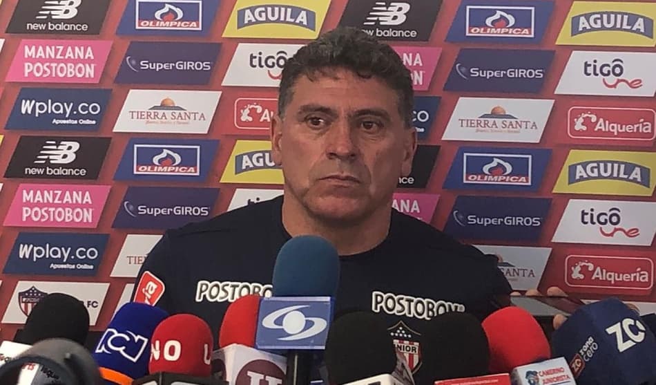 Gigante sul-americano demite técnico após fracasso na Libertadores