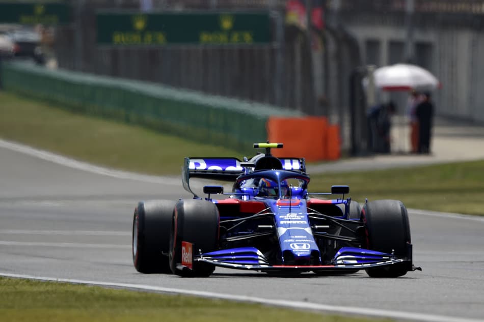 Albon garante novo patrocinador tailandês para a Toro Rosso