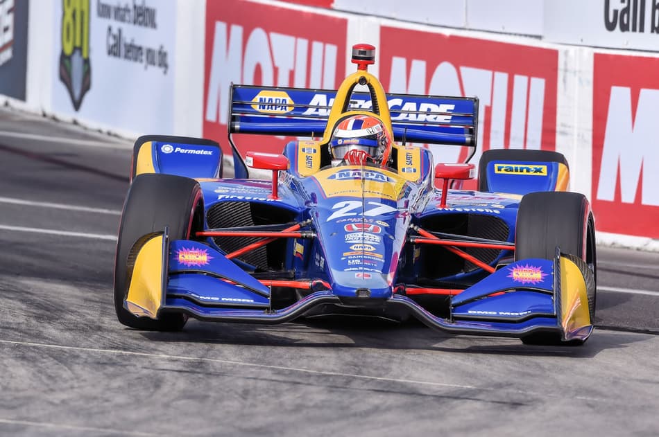 Partindo da pole, Alexander Rossi vence pelo 2º ano consecutivo em Long Beach