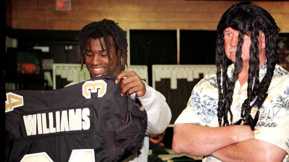 A poucos dias do Draft, relembre uma das trocas mais infames da história da NFL