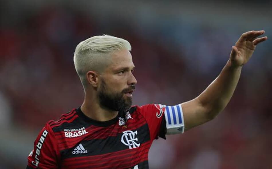 Participativo e eficiente, Diego é mais uma vez decisivo no Flamengo