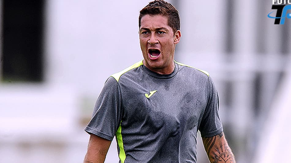 Walter Ibañez comemora evolução, mas pede mais em fuga da "degola"