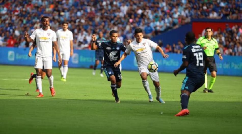 LDU e Emelec fazem verdadeiro clássico dos desesperados no Equador