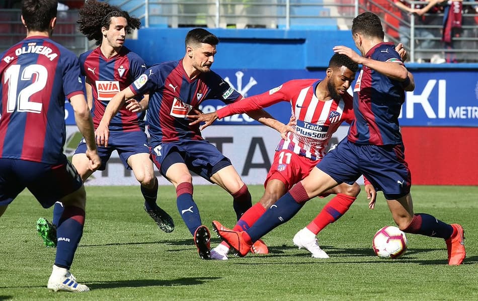 Atlético de Madrid sofre, mas consegue vitória frente ao Eibar