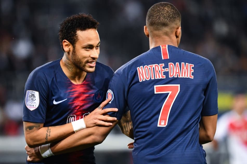 Já campeão, PSG bate o Monaco com três de Mbappé e volta de Neymar