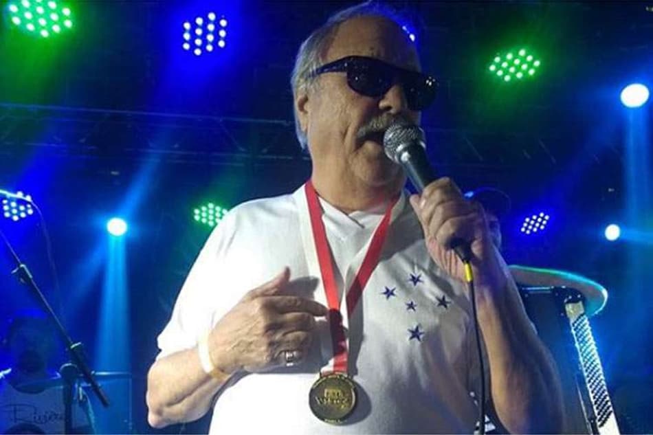 Wagner Pires faz 'previsão' de tri da Liberta com óculos futuristas