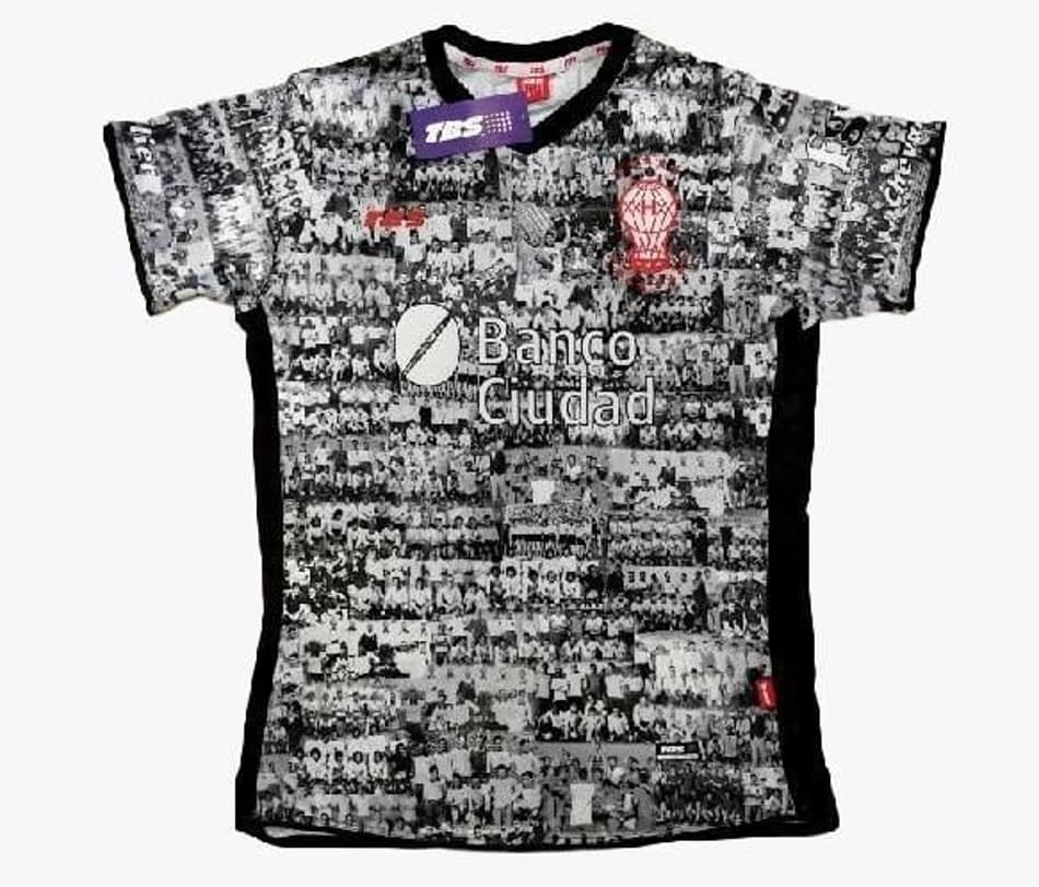 Huracán lança camisa repleta de fotos para comemorar 110 anos de história