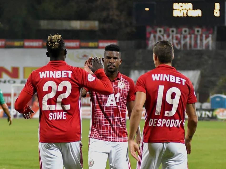 Geferson estende vínculo contratual com time da Bulgária até 2023
