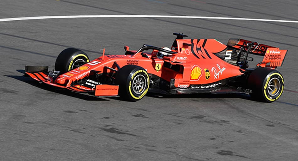 Vettel diz não ser afetado pelas críticas: “A pressão colocada por mim mesmo é maior”