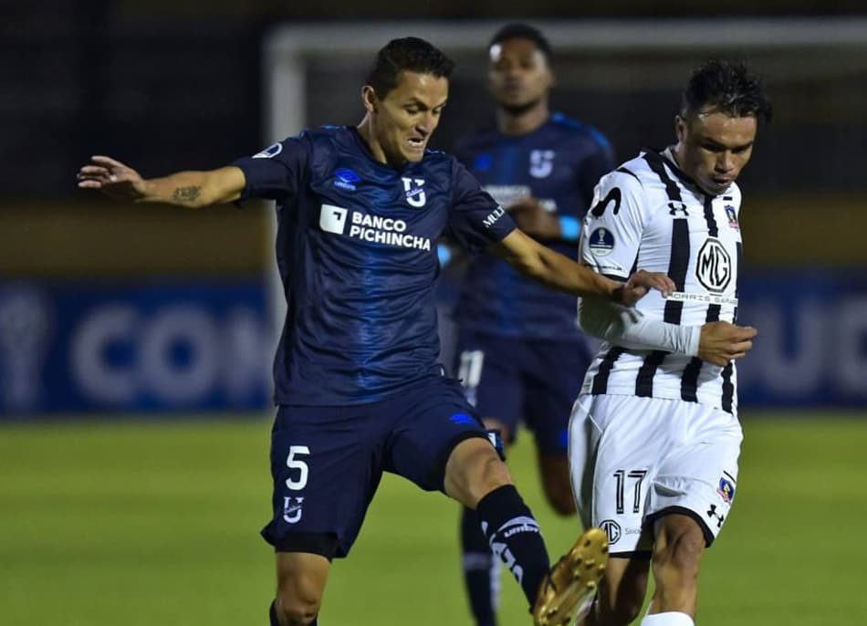 Colo-Colo recebe Católica de Quito precisando de um empate