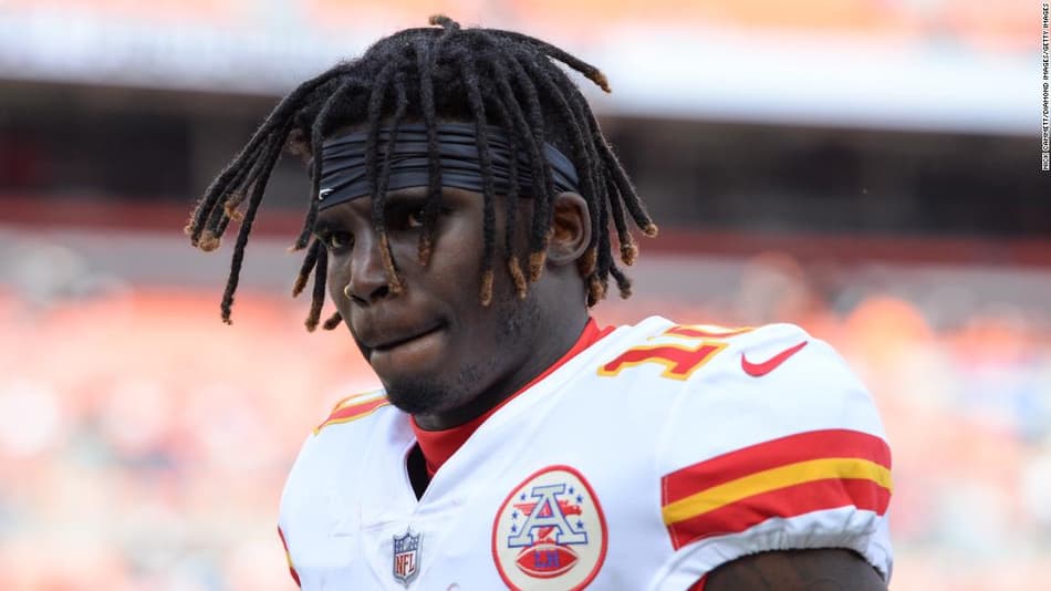Tyreek Hill e a violência doméstica no mundo da NFL