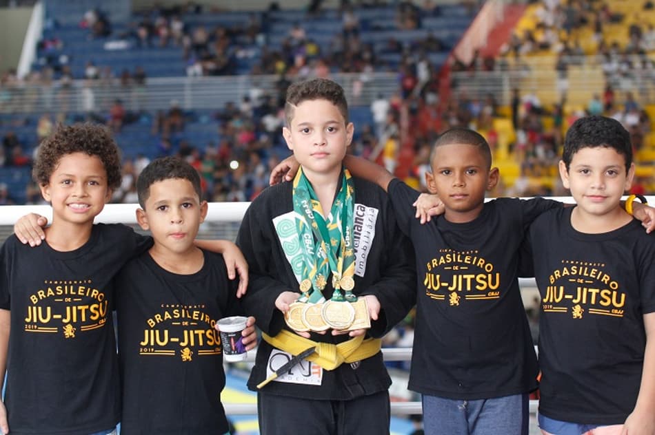 Jovens atletas apoiados pela LBV brilham no Brasileiro de Jiu-Jitsu