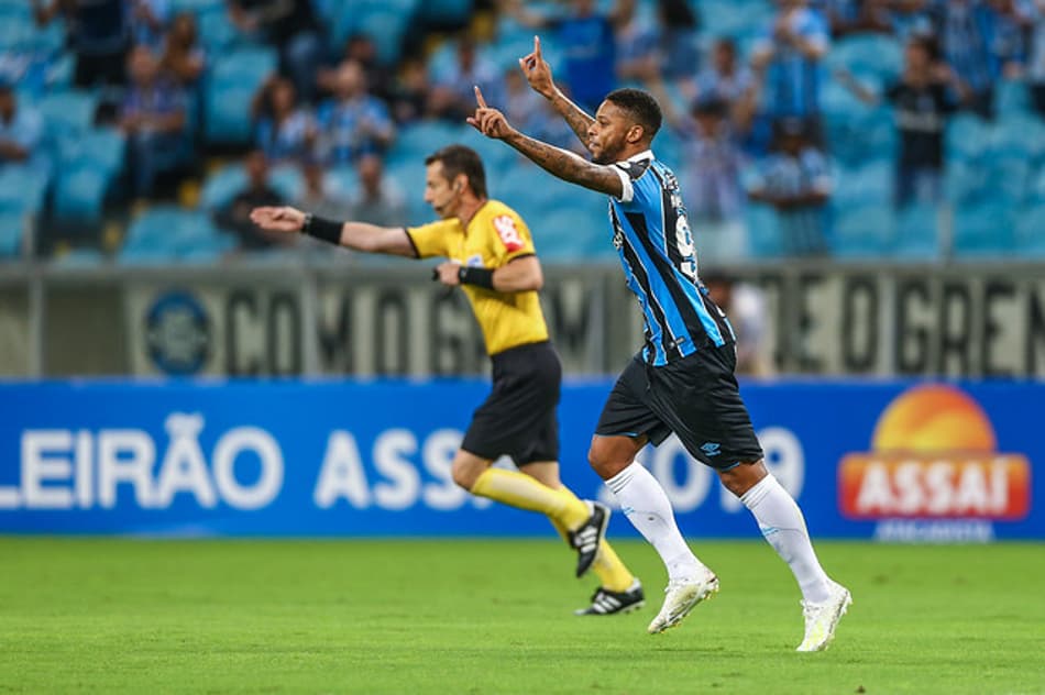 ATUAÇÕES: veja quem se salvou no Grêmio em derrota para o Flu