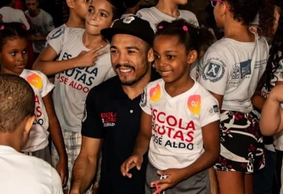 Escola de Lutas José Aldo recebe treino social; veja como ajudar